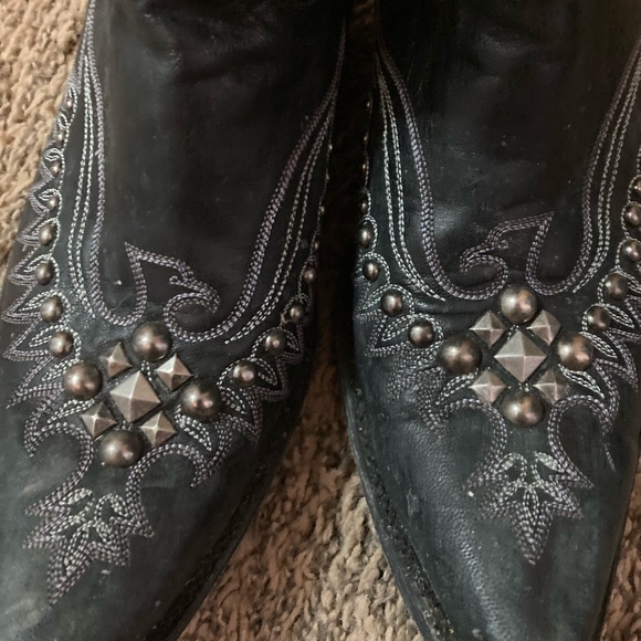 Boots - Picture 4 of 4